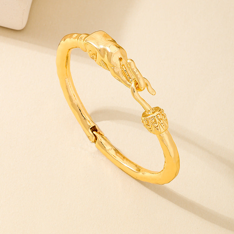 Planderful Vienna Verve Bracelet – Fashionable Retro Metal Elephant Design
