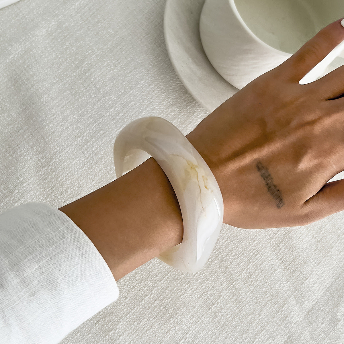 Irregular Smudged Resin Wide-Edge Bracelet Mirror Plain Ring Retro Bracelet