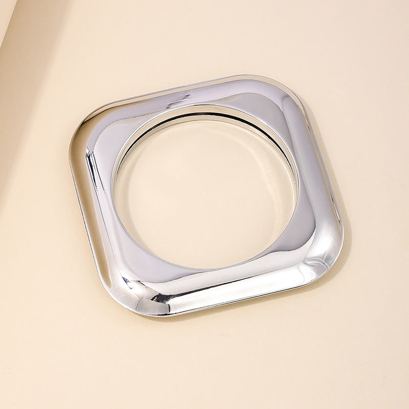 Extravagant Square Bracelet with Creative Hip Hop Vibe
