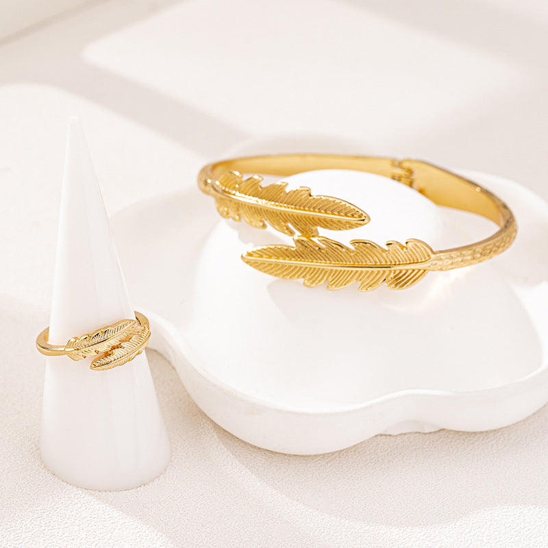 Planderful Vienna Verve Bracelet Ring Set – Stylish Metal Leaf Design