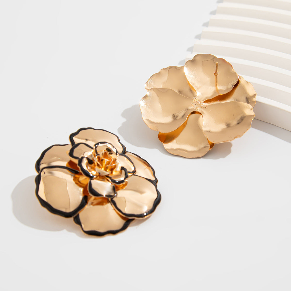 Planderful Vienna Verve Jewelry Set – Personalized Metal Flower Design