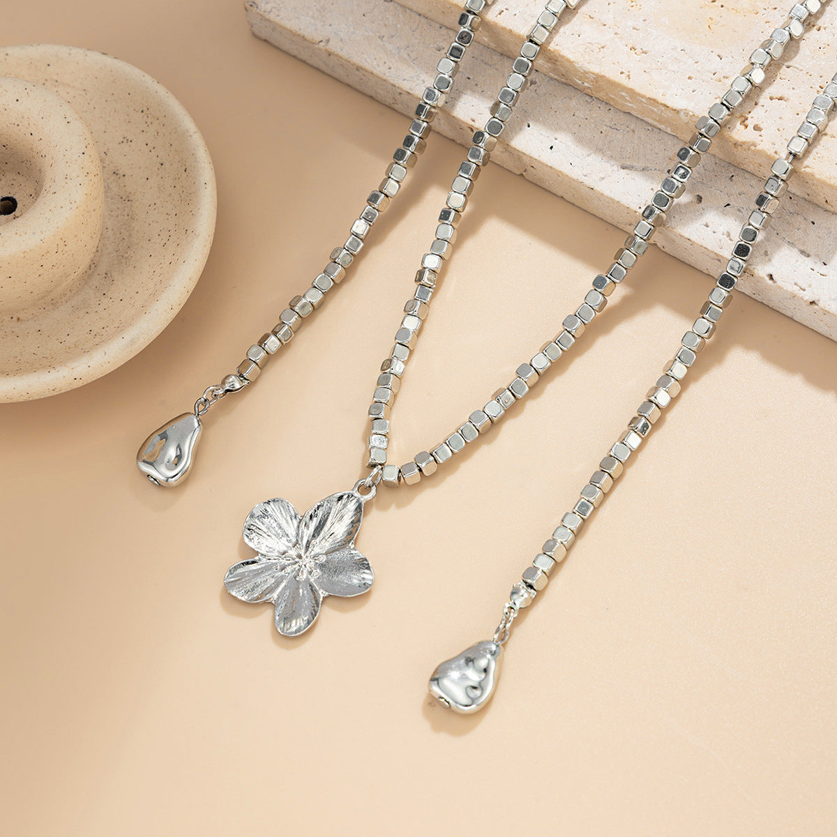 Long Wound Flower Pendant Beaded Necklace Square Beads Sun Y-Shaped