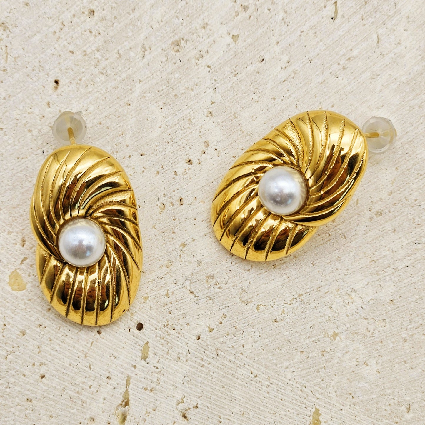 Planderful Everyday Genie Striped Pearl Earrings Gold Plated Titanium Steel Stud For Fashion Forward Women