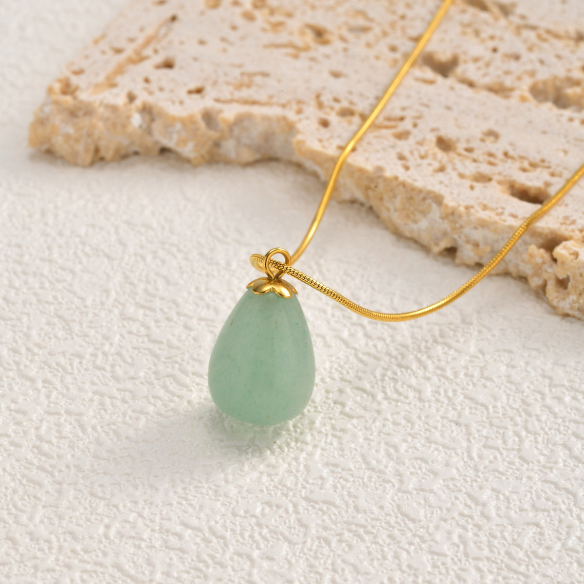 Stainless Steel Water Drop Powder Crystal Pendant Design Collarbone Chain Advanced Isn't Necklace