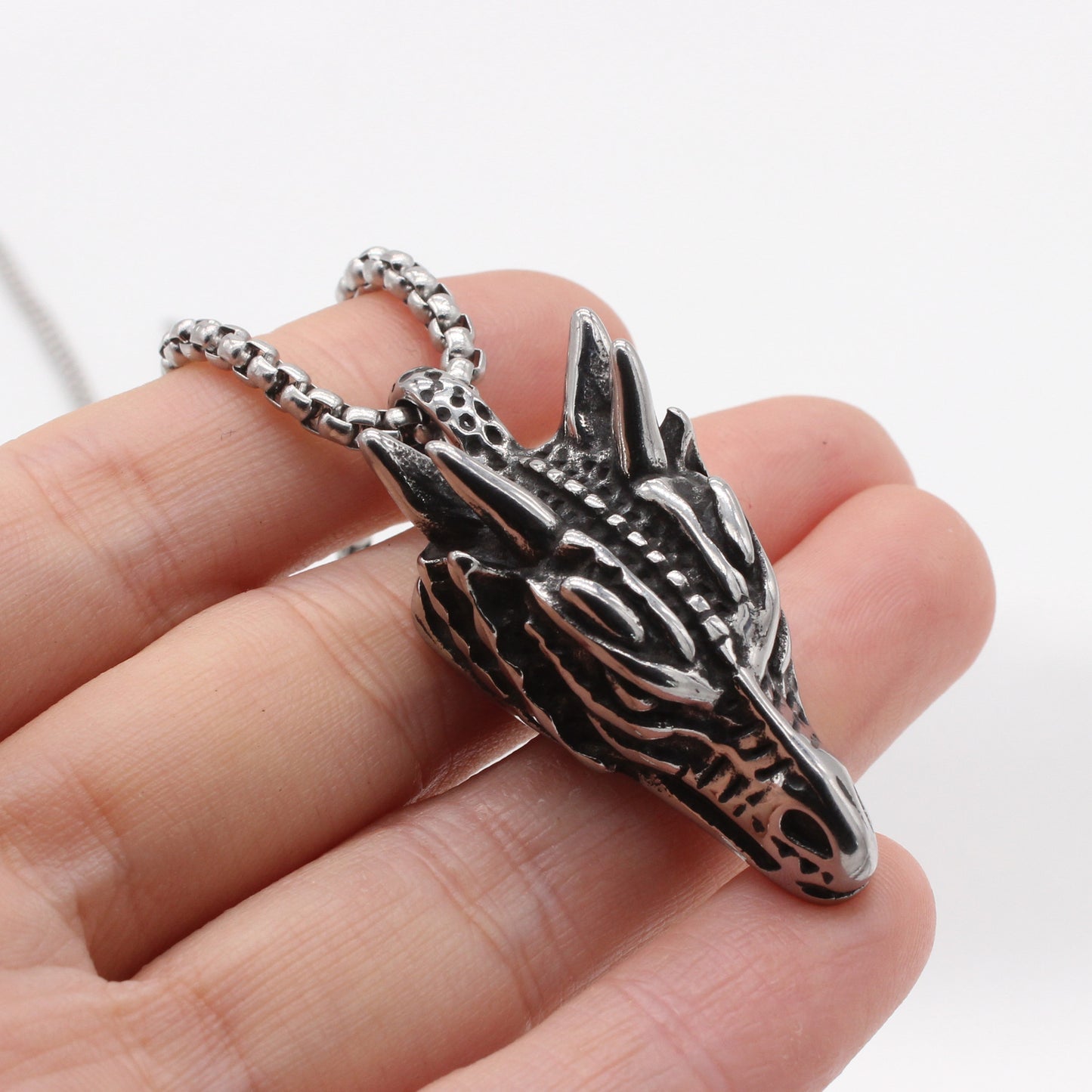 Personalized Retro Wolf Head Men's Pendant in Titanium Steel - Wholesale Jewelry for European and American Markets