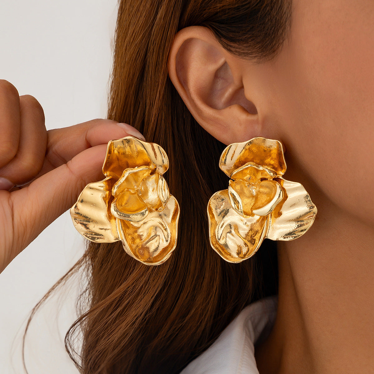 Planderful Vienna Verve Earrings – Sweet and Stylish Irregular Flower Design