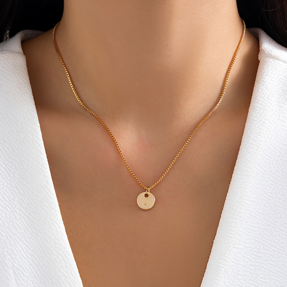 Customized 26-Letter Pendant Necklace from Europe and America for Women