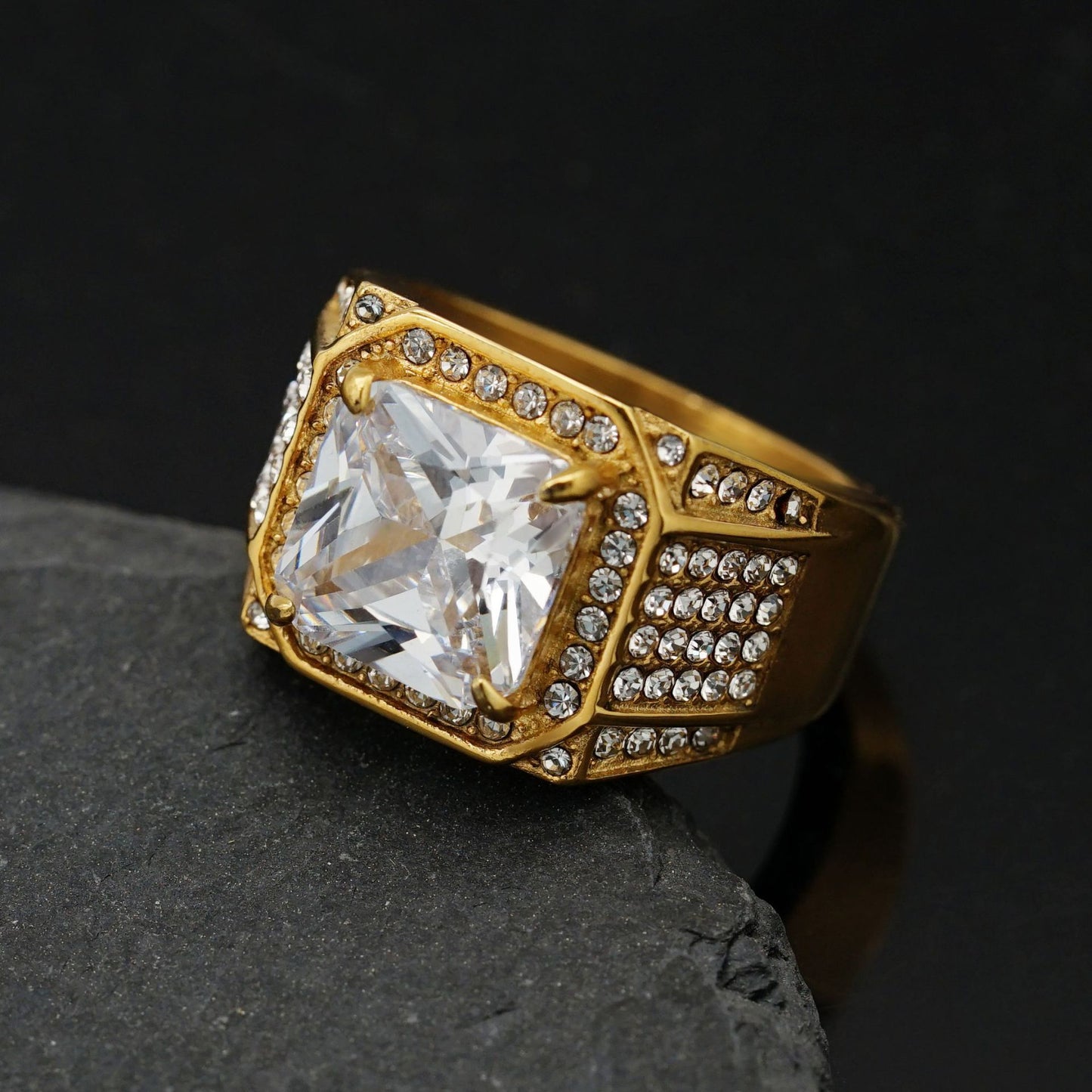 Planderful Titanium Steel Ring Gold Plated Zircon Inlay Luxury Unisex Hip Hop Statement