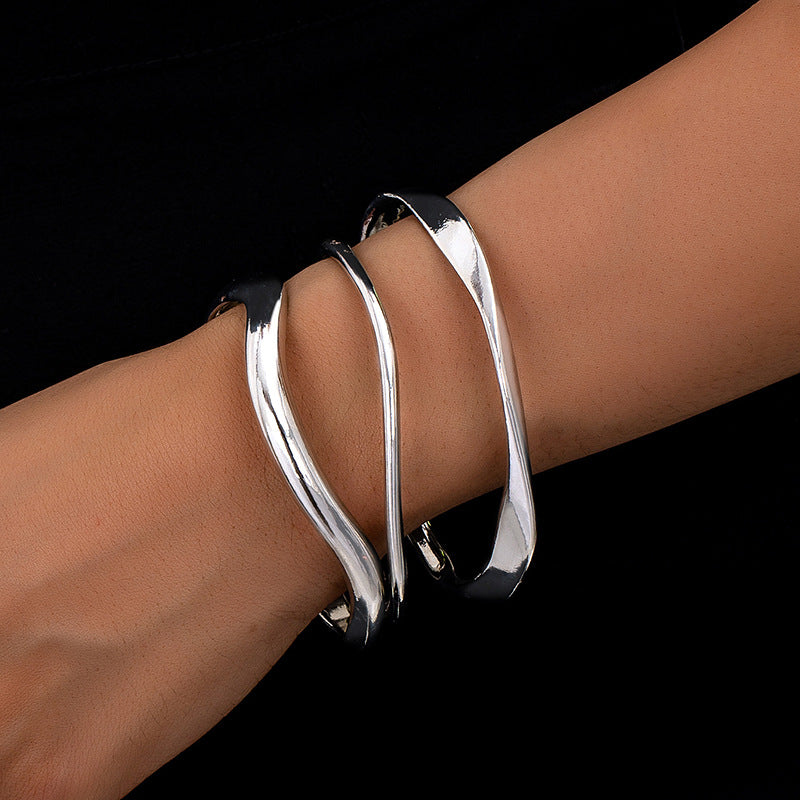 Planderful Vienna Verve Bracelet Set – Elegant Metal Design for Daily Wear