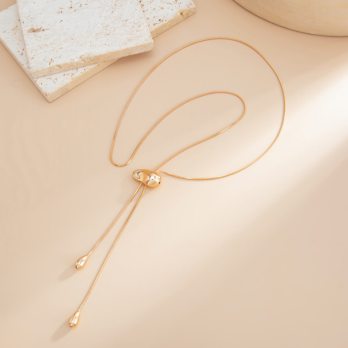 Minimalist U-Shaped Chain Necklace