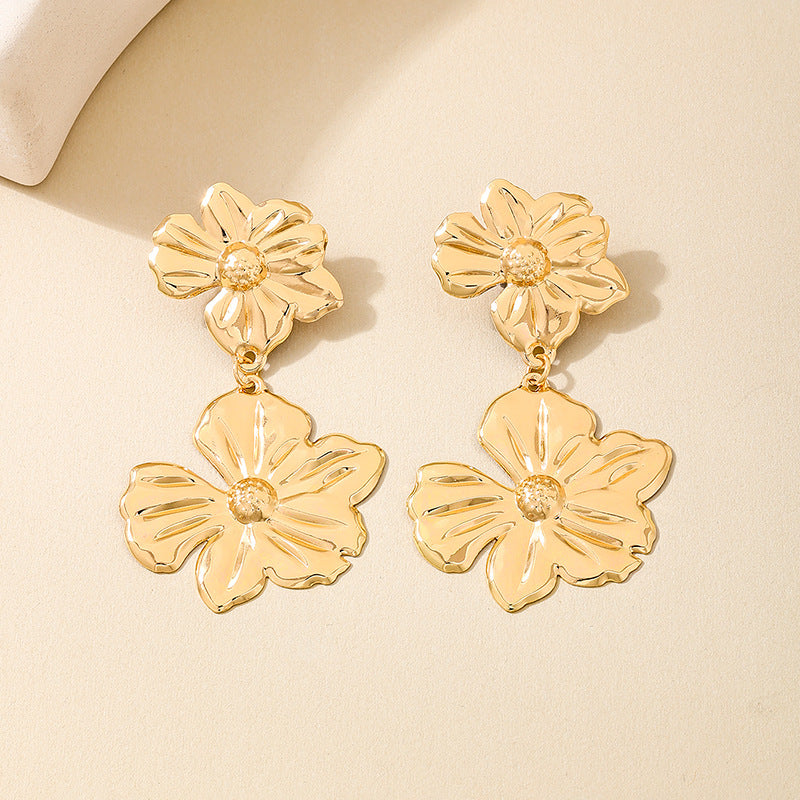 Planderful Vienna Verve Earrings – Fashionable Metal Flower Design