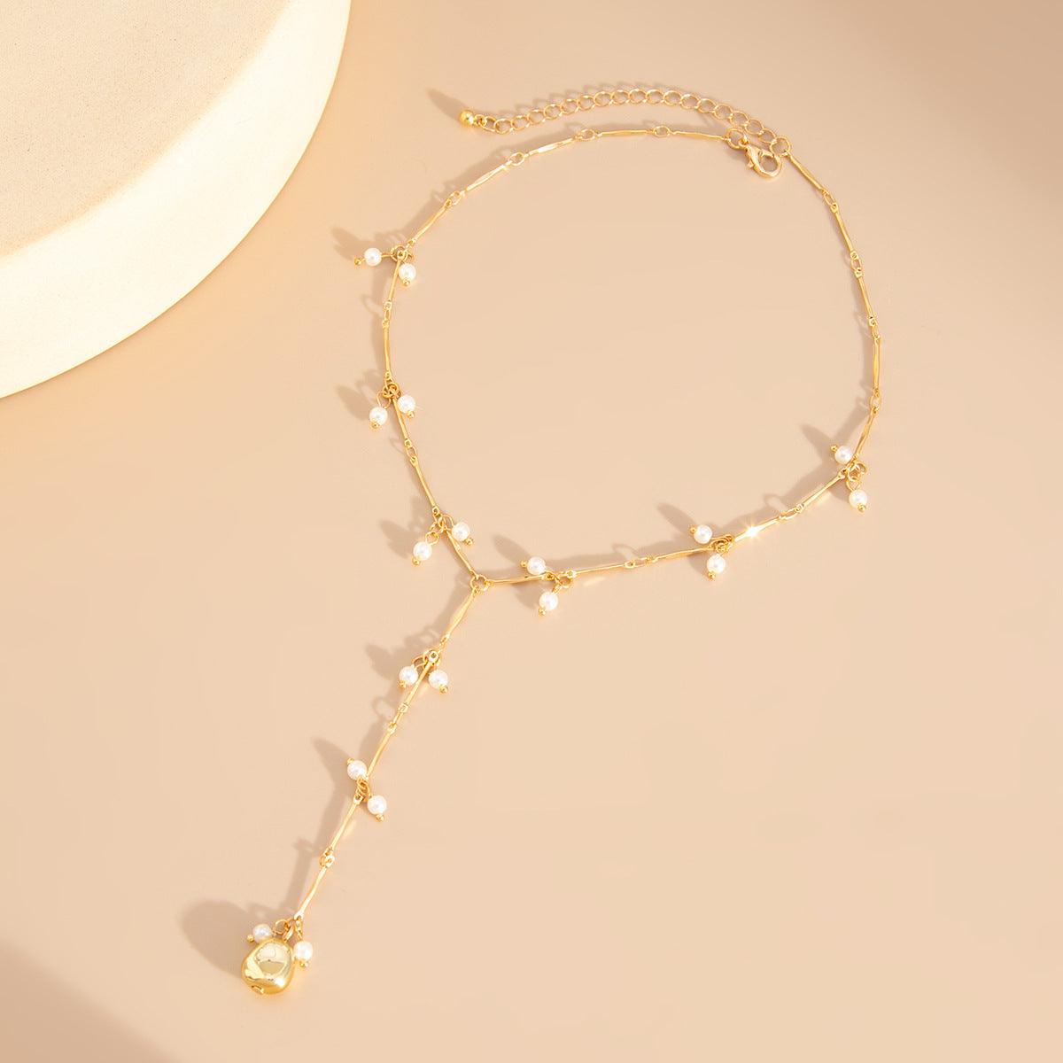 Planderful Vienna Verve Necklace – Elegant French Retro Imitation Pearl Design