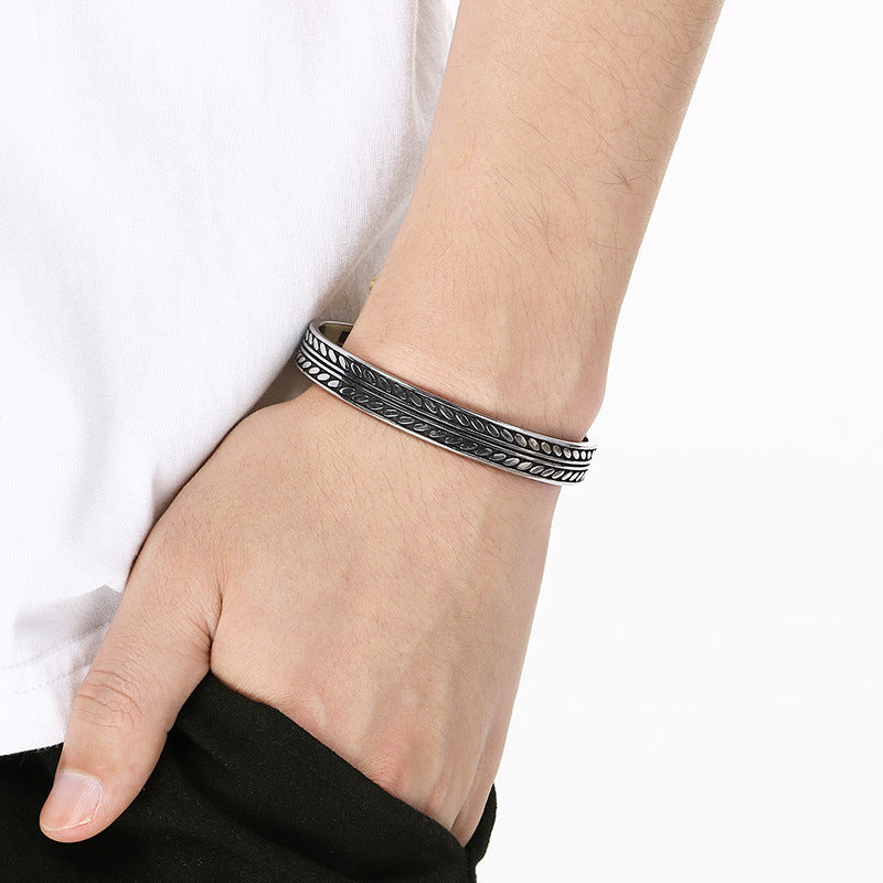 Antique Leaf Pattern C-Shaped Bracelet – Punk Style Leaf Pattern Twist Woven Stainless Steel