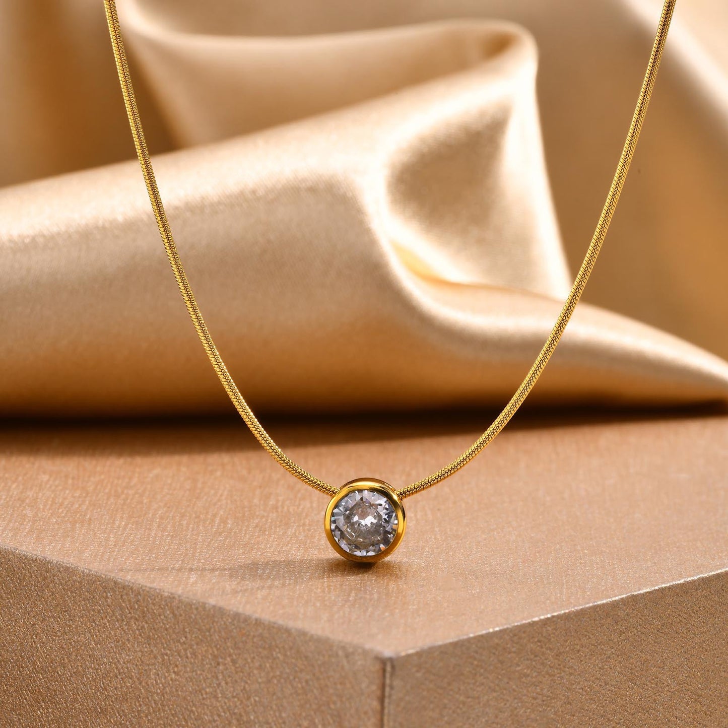 Stainless Steel Green Rhinestone Gold Necklace Women's Fashion Accessories