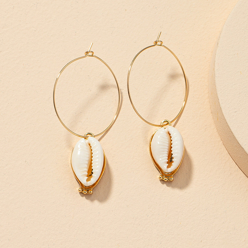 Luxurious Shell Earrings with Cold Ins Style - Vienna Verve Collection