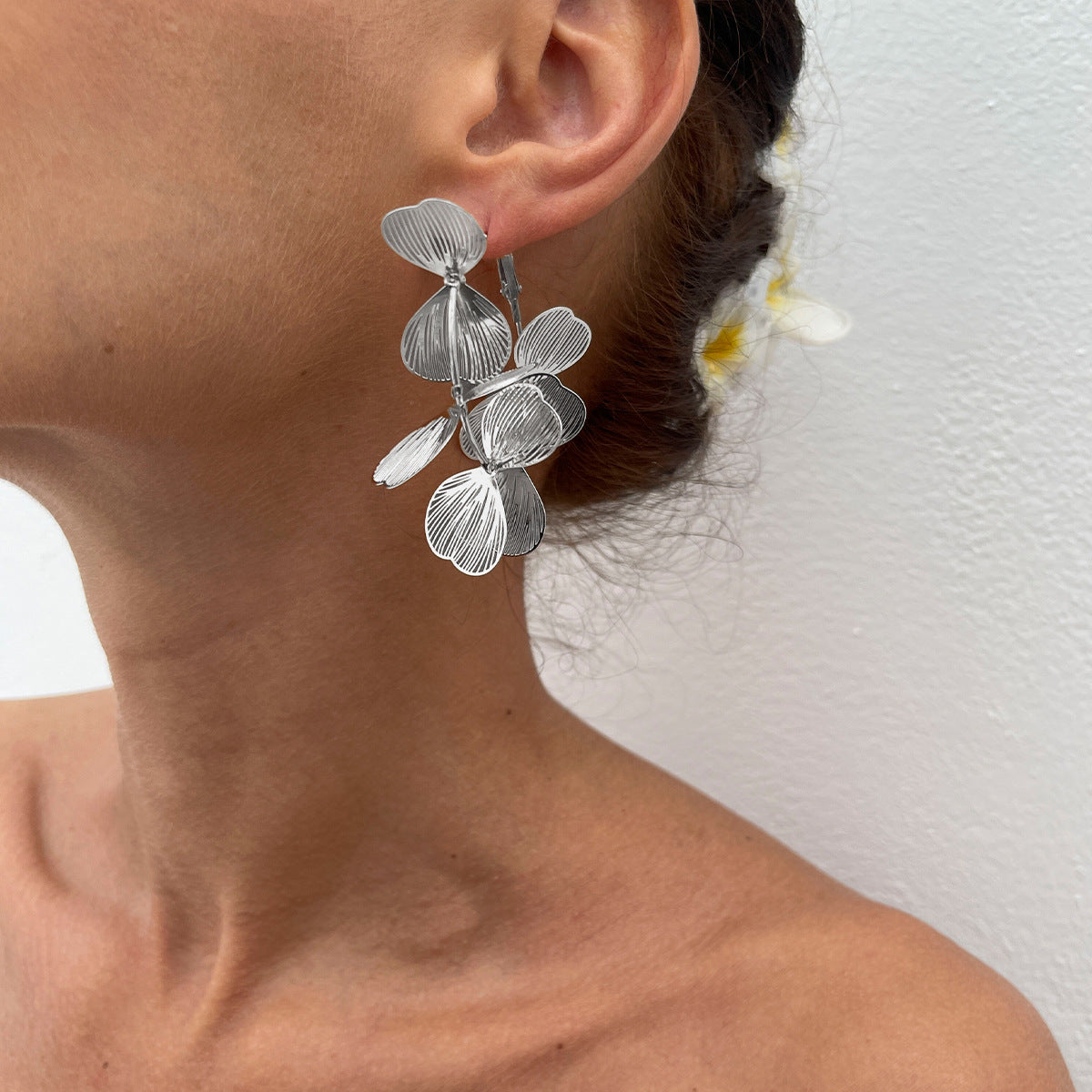 Planderful Vienna Verve Earrings – Elegant Ginkgo Leaf Design