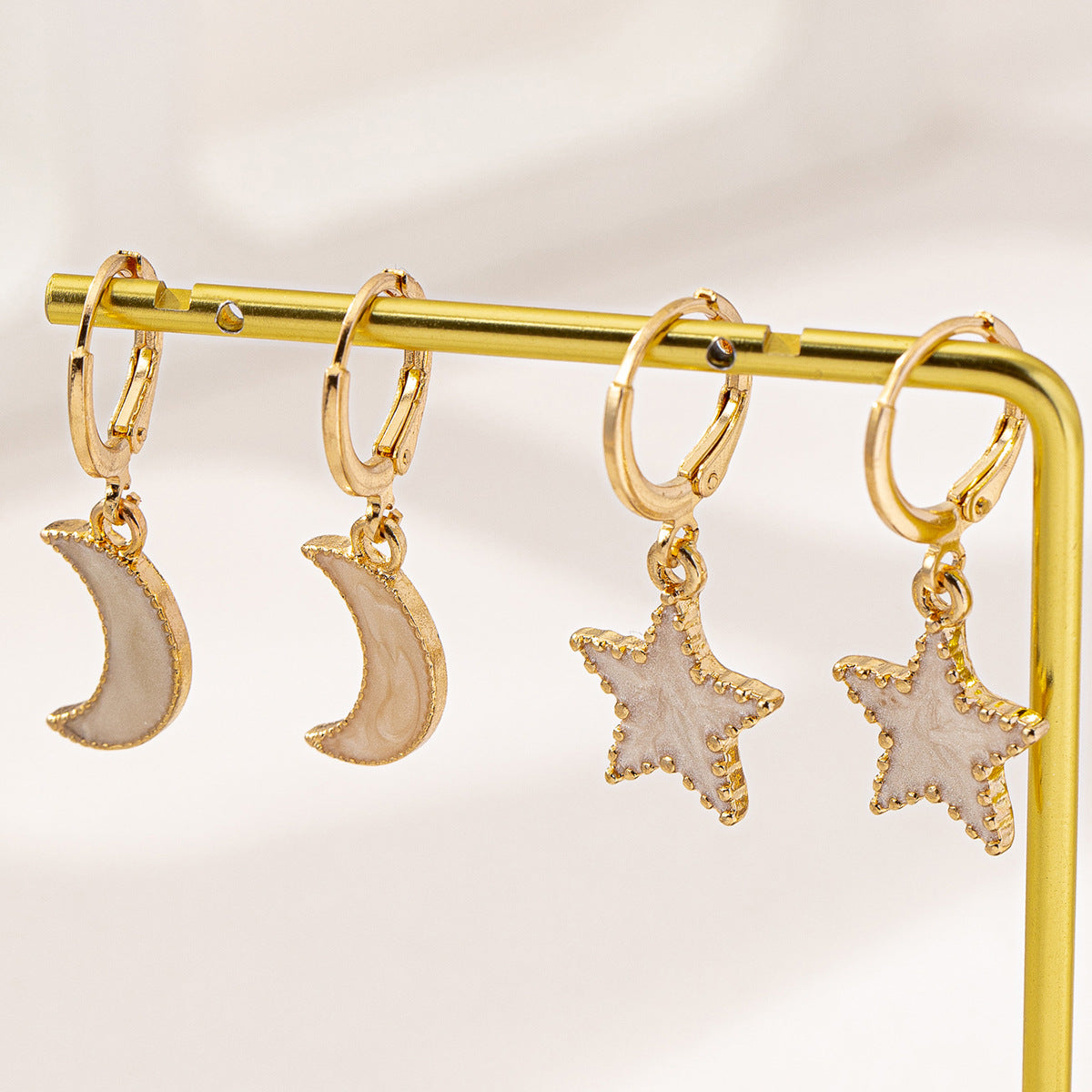 Planderful Vienna Verve Earrings Set – Fashionable Star Moon Design
