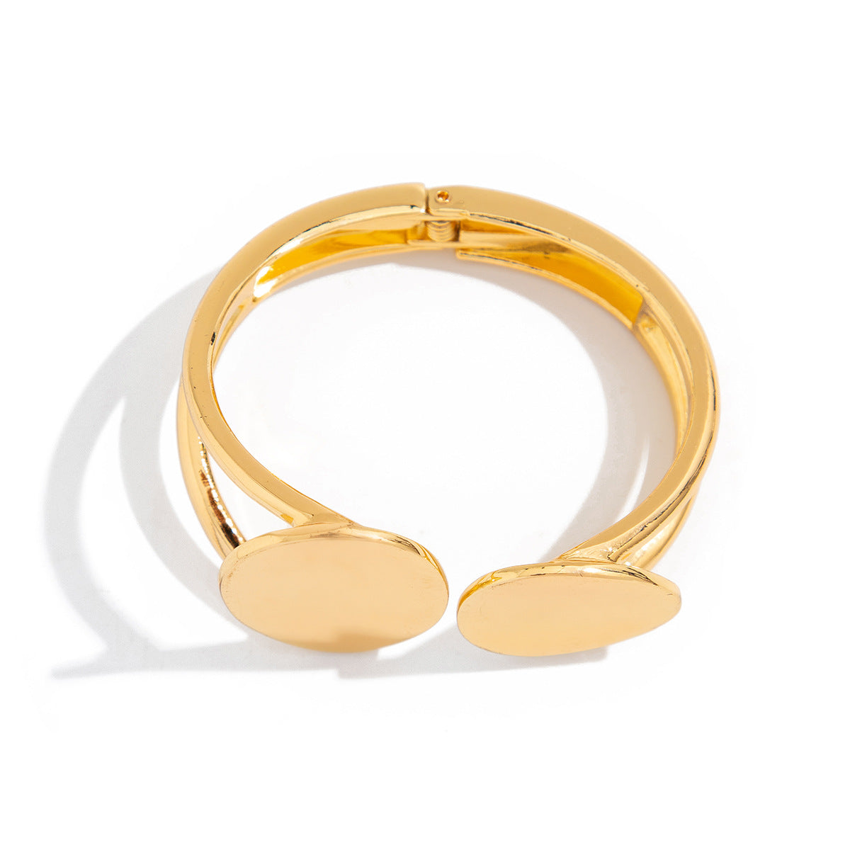 Planderful Hug Bracelet Vienna Verve Exaggerated Glossy Water Drop Opening For Bold Trendsetting Women
