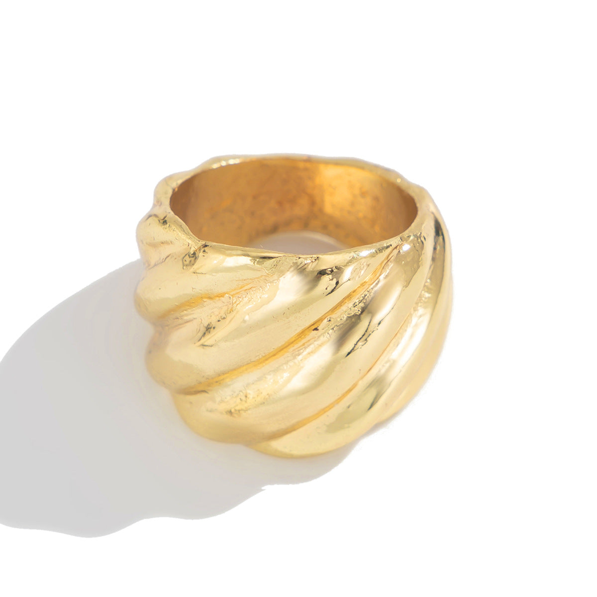 Planderful Vienna Verve Ring – Elegant Retro Flower Design