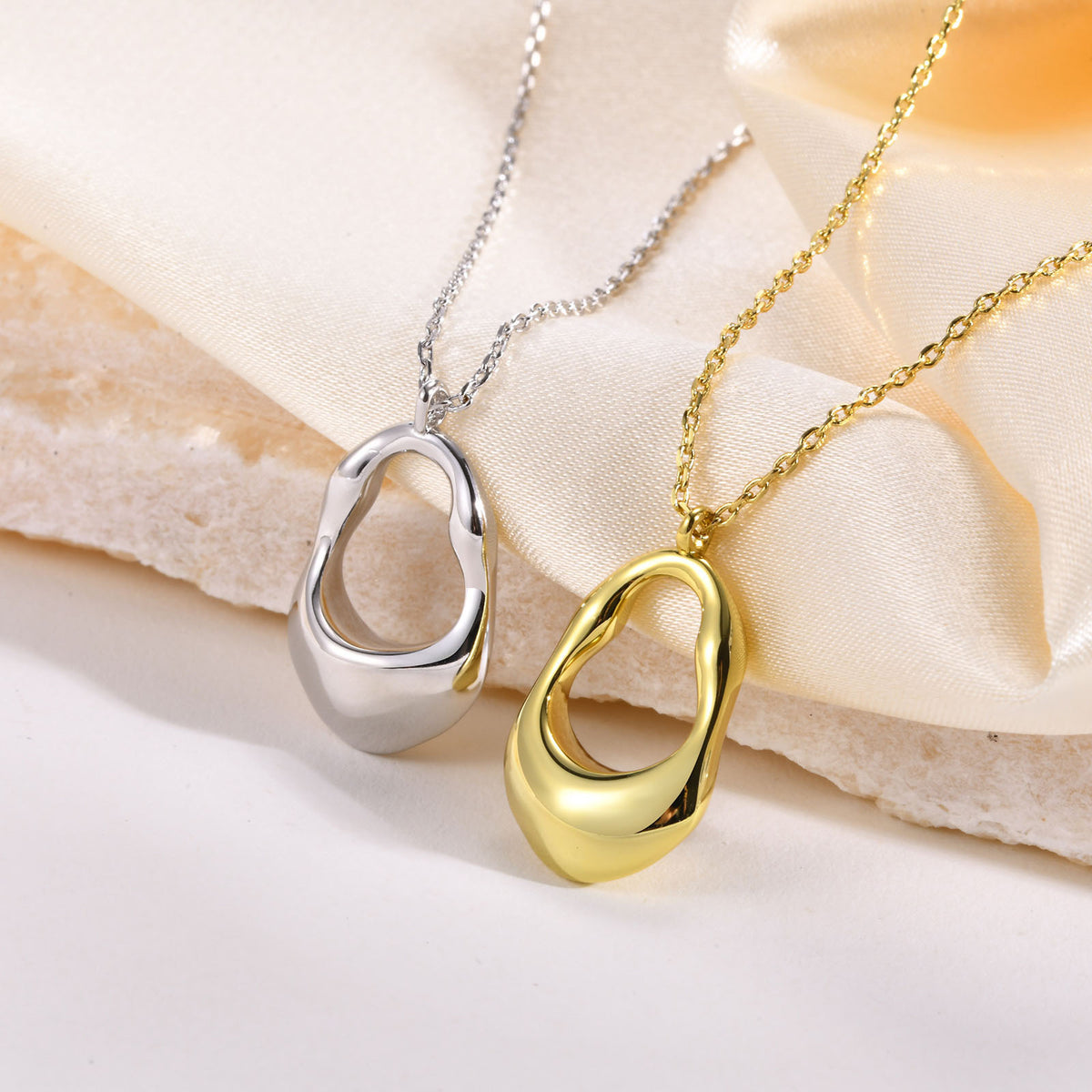 Simple Copper Material 18K Gold Hollow Irregular Pendant Necklace