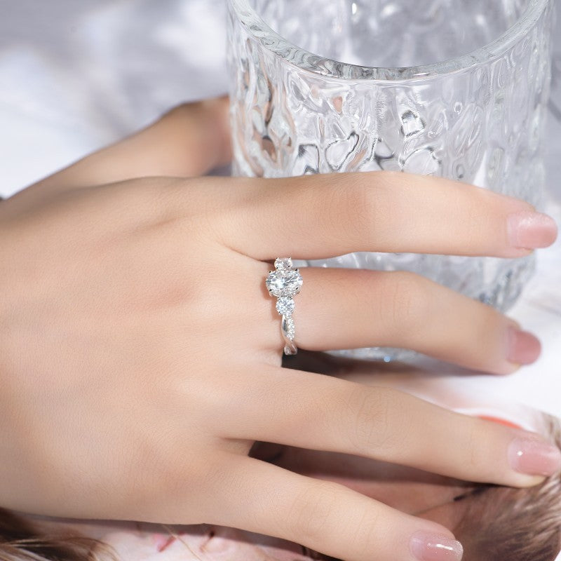 Cross-Border Independent Station Egg-Shaped Moissanite 1.5 Carat Twisted Arm Ring S925 Silver-Plated Engagement