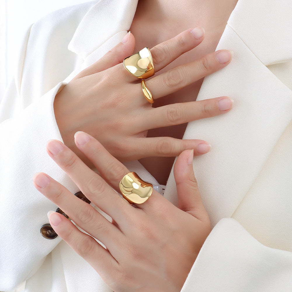 Internet Sensation Gold-Plated Titanium Steel Ring with Unique Design