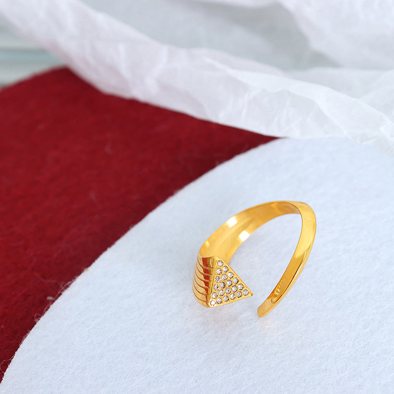 Luxury Geometric Zircon Triangular Ring with Cold Wind Resistance