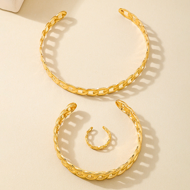 Hollow Metal Gold Ring Bracelet Set for Fashion Lovers