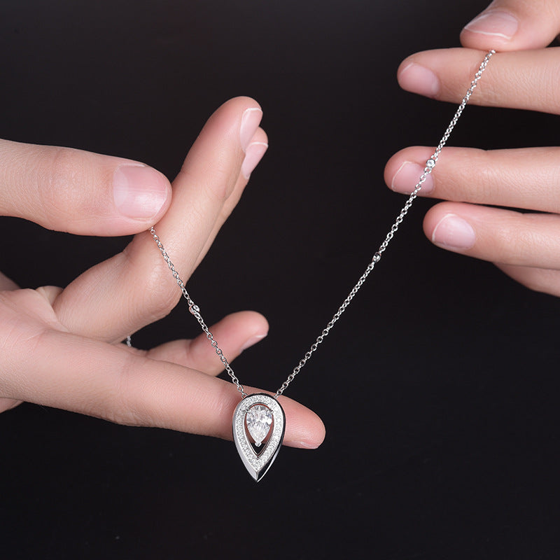 Planderful Moissanite Pendant Necklace One And Half Carat Pear Halo Sparkling Sterling Silver S925 For Women