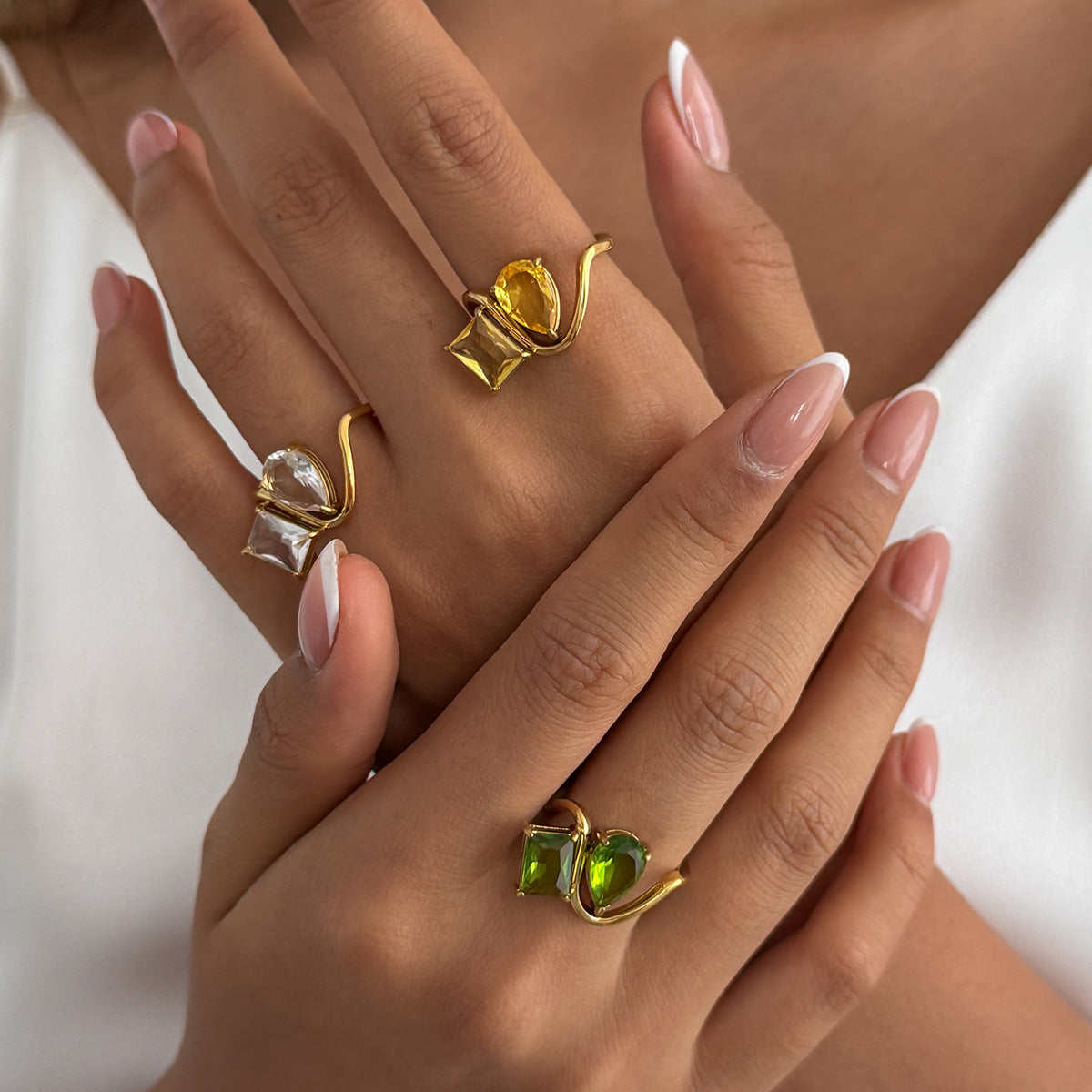 Planderful Vienna Verve Stainless Steel S Curve Zircon Ring For Modern Women Statement Jewelry