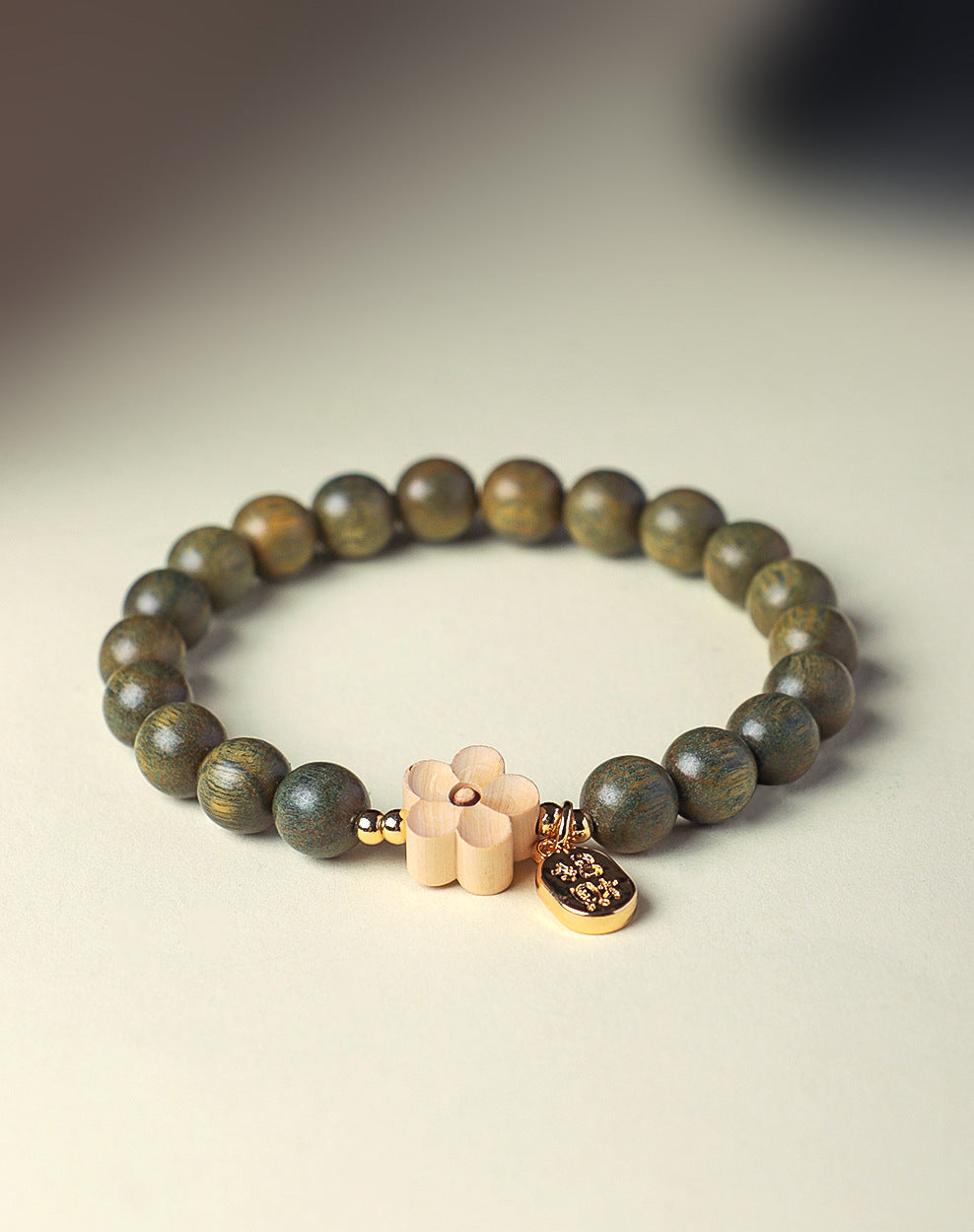 Sandalwood Floral Bracelet