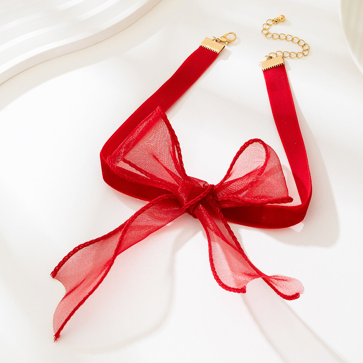 Planderful Vienna Verve Necklace – Elegant Red Bow Design