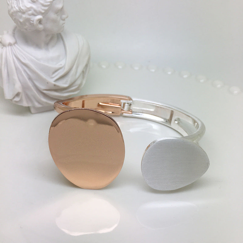 Fashionable Two-Tone Cross-Border Bracelet with European and American Style