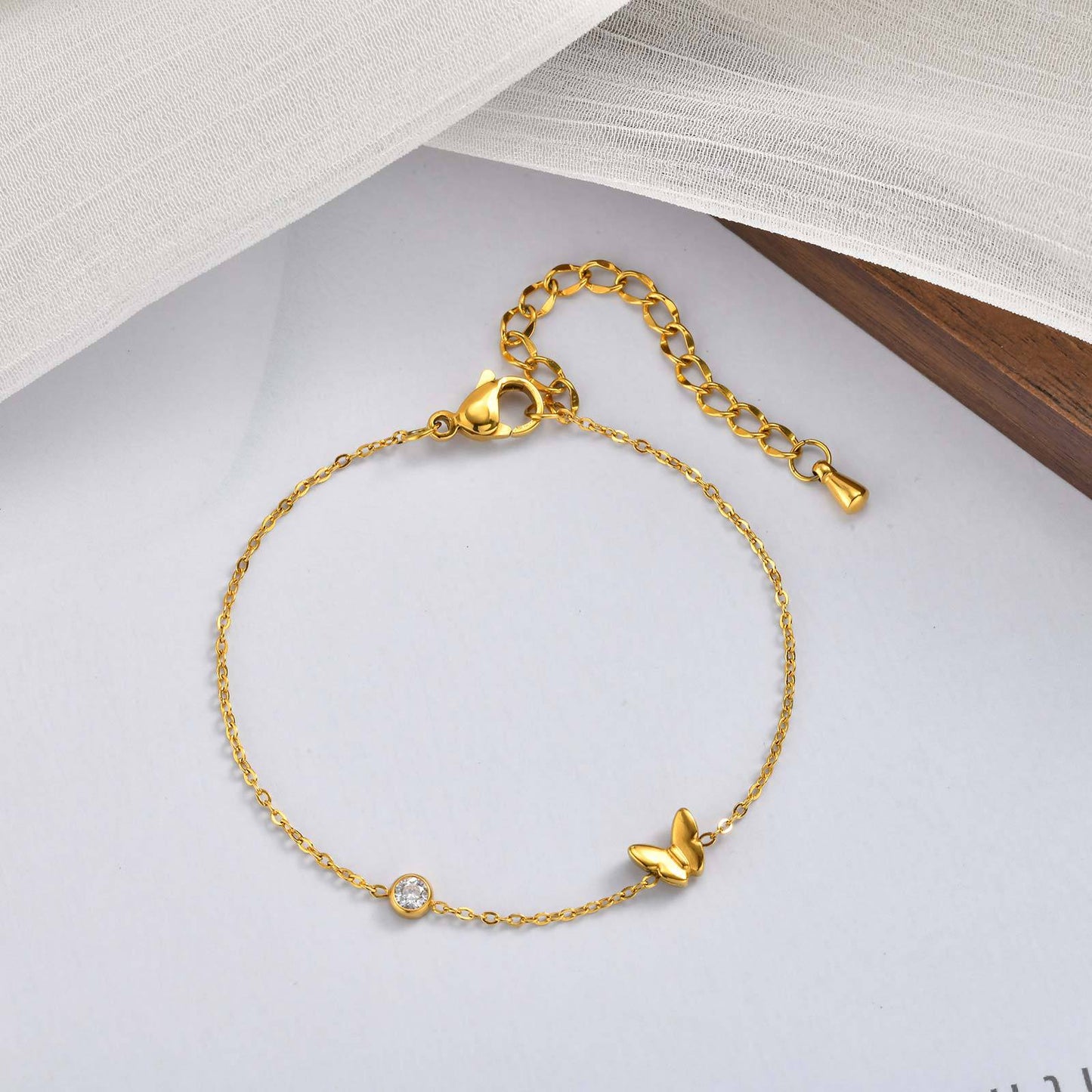 Stainless Steel Wind Delicate Sense Ladies Collarbone Chain Butterfly Necklace Gold