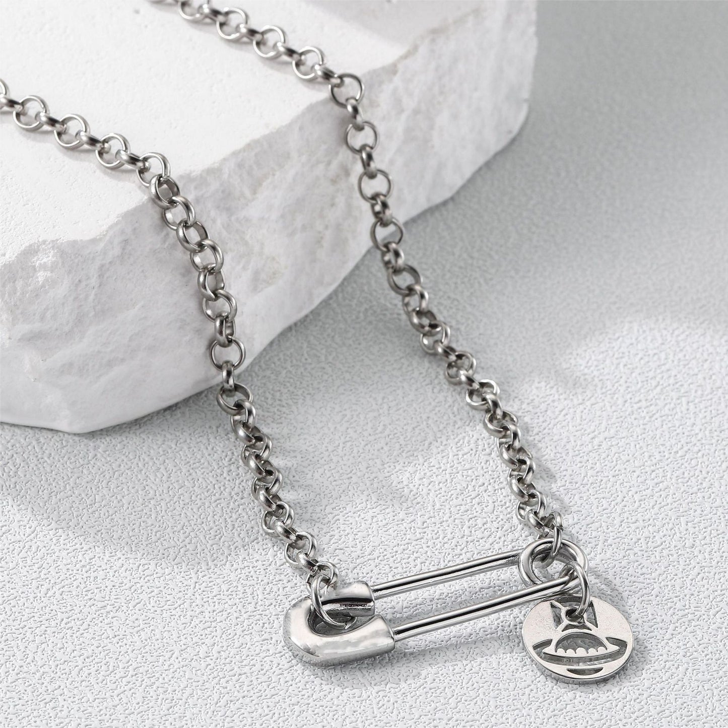 Planderful Jewelry Saturn Pendant Necklace in Titanium Steel, Clavicle Chain, Modern Punk Luxury