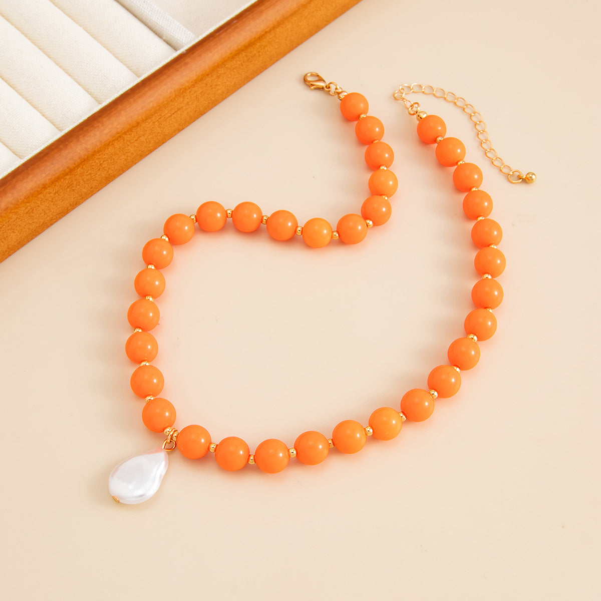 Colored Round Beads Pearl Necklace Dopamine Beaded Holiday Wind Necklace