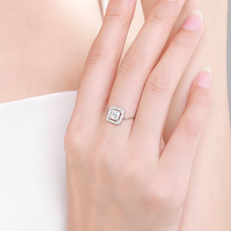 Sterling Silver Zirconia Ring: Everyday Genie Collection