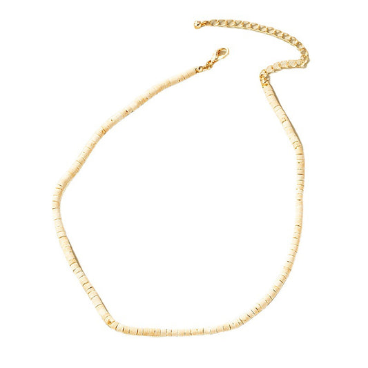 Cold Elegance: Vienna Verve Metal Necklace with Unique Coconut Shell Design