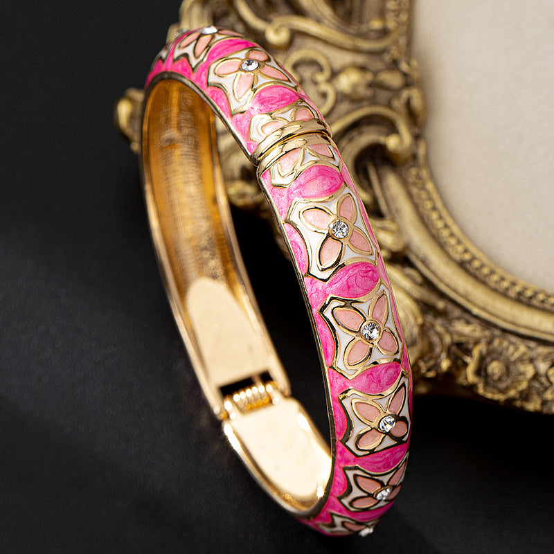 Planderful Vienna Verve Bracelet – Elegant Retro Ethnic Style