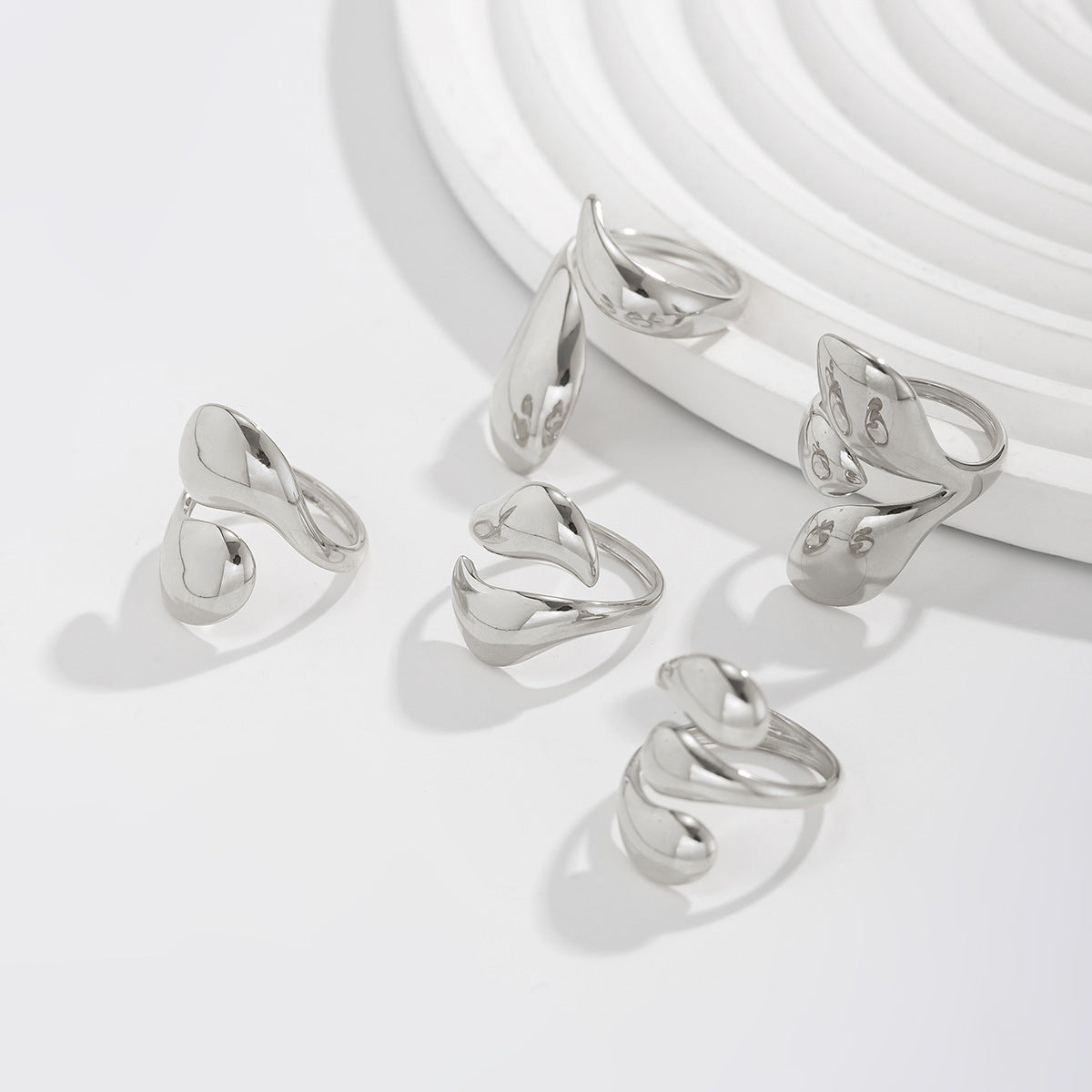 Planderful Vienna Verve Hug Ring For Women Geometric Opening Statement Jewelry Elegant Gift Idea