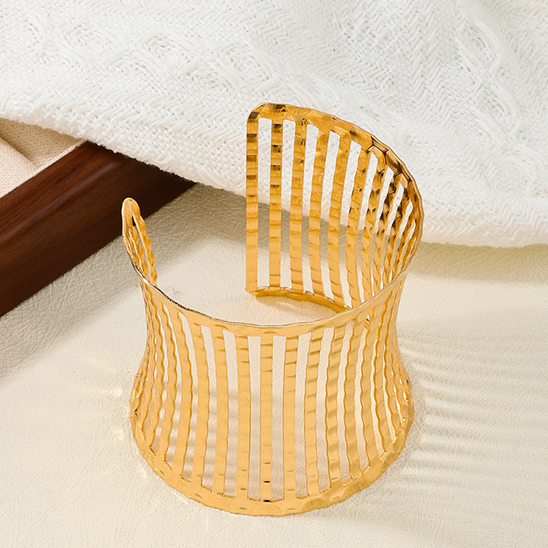 Eclectic Metal Hollow Stripe Bracelet - Vienna Verve Collection
