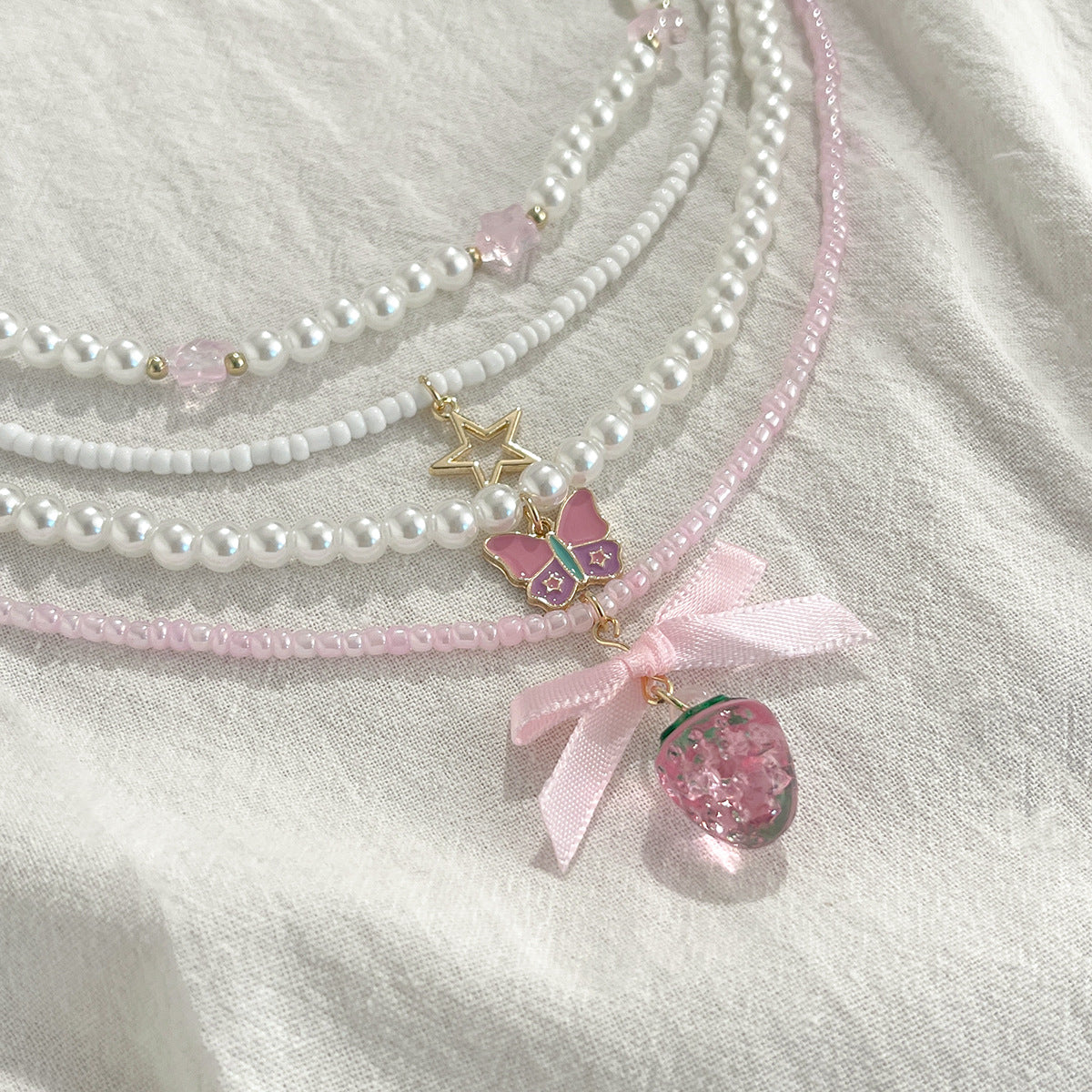 Planderful Vienna Verve Necklace – Charming Strawberry Pendant Design