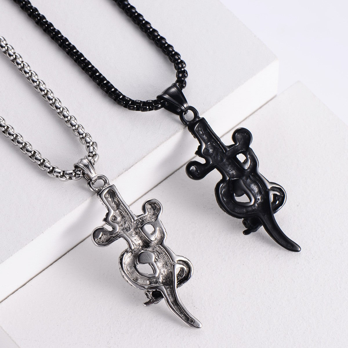Personalized Titanium Steel Snake Knife Pendant Necklace for Men - Retro Punk Animal Design