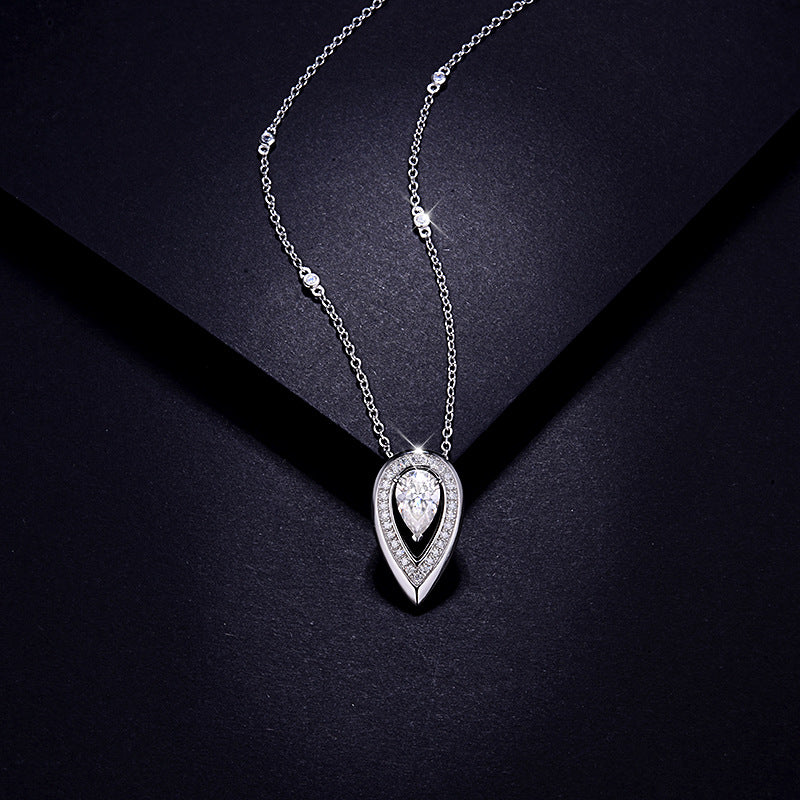 Planderful Moissanite Pendant Necklace One And Half Carat Pear Halo Sparkling Sterling Silver S925 For Women