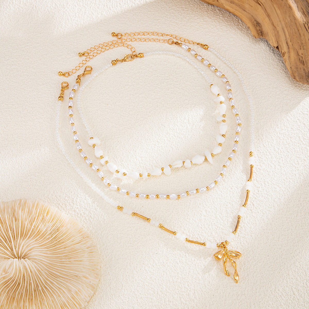 Bohemian Conch Bow Pearl-Style Necklace