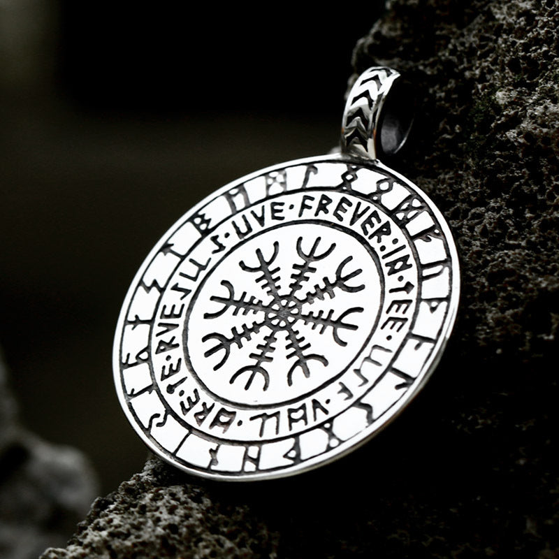 Viking Wolf Head Titanium Steel Pendant - Wholesale Celtic Knot Design for Men in Retro European and American Style