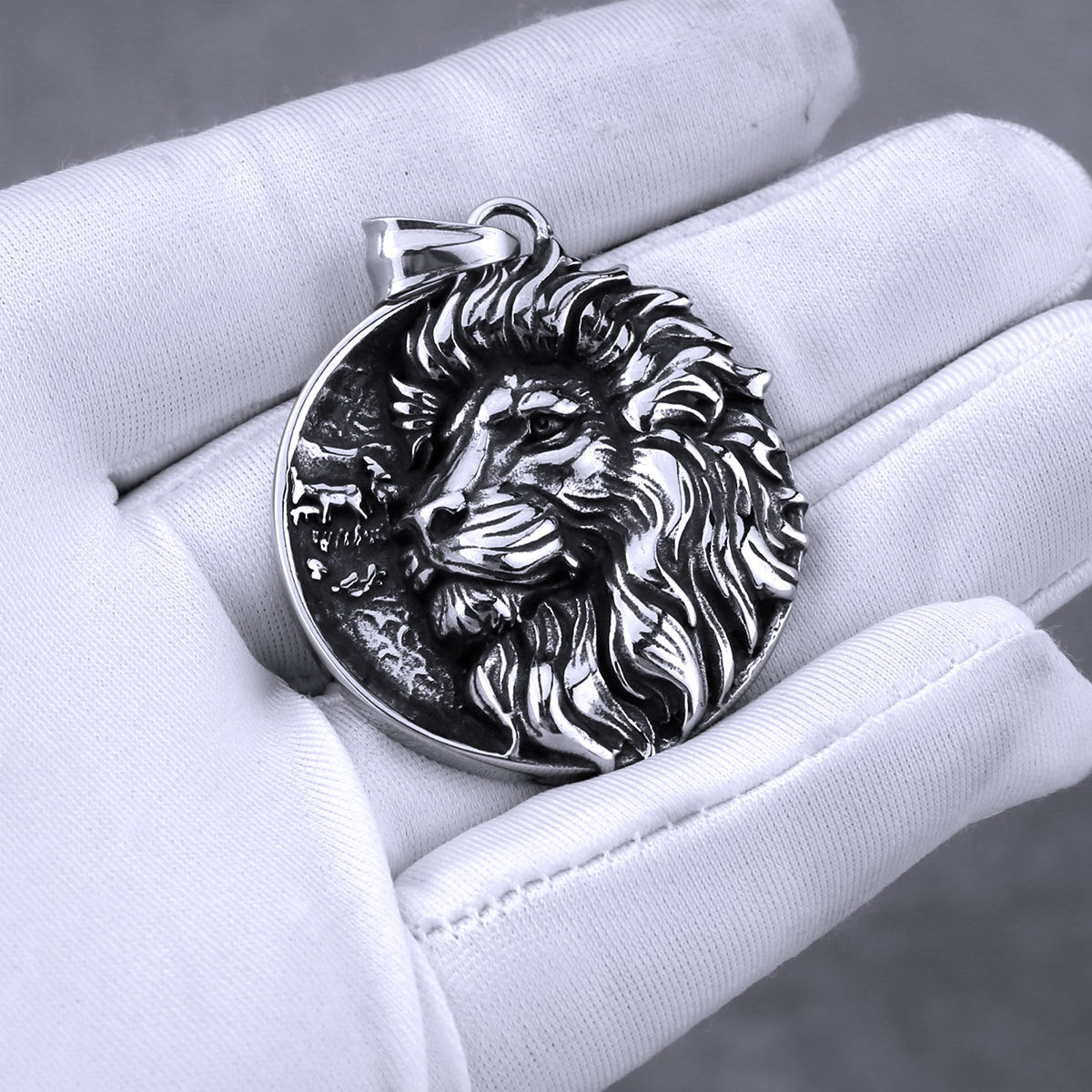 Planderful Lion Pendant Titanium Steel Necklace Unisex Durable Fashion Accessory Everyday Genie