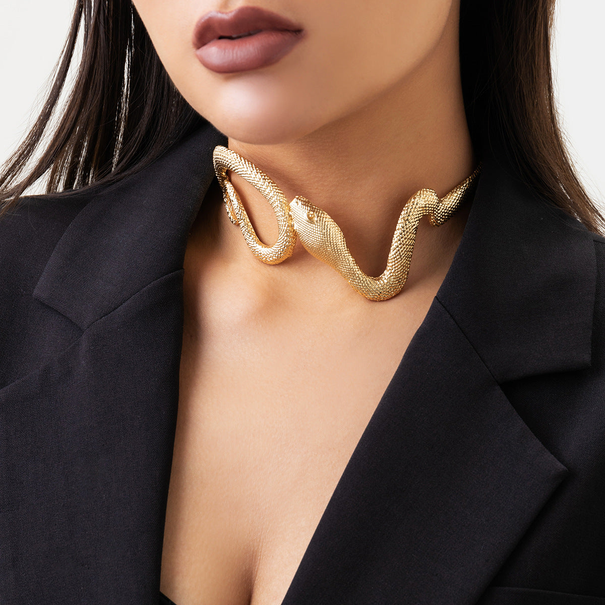 Snake-shaped Cold Wind Necklace in Vienna Verve Collection