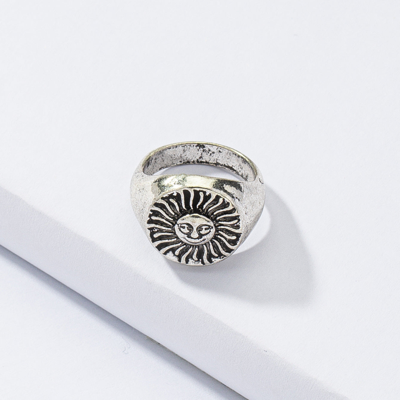 Customizable Minimalist Retro Sunflower Hip-Hop Ring - Vienna Verve Collection