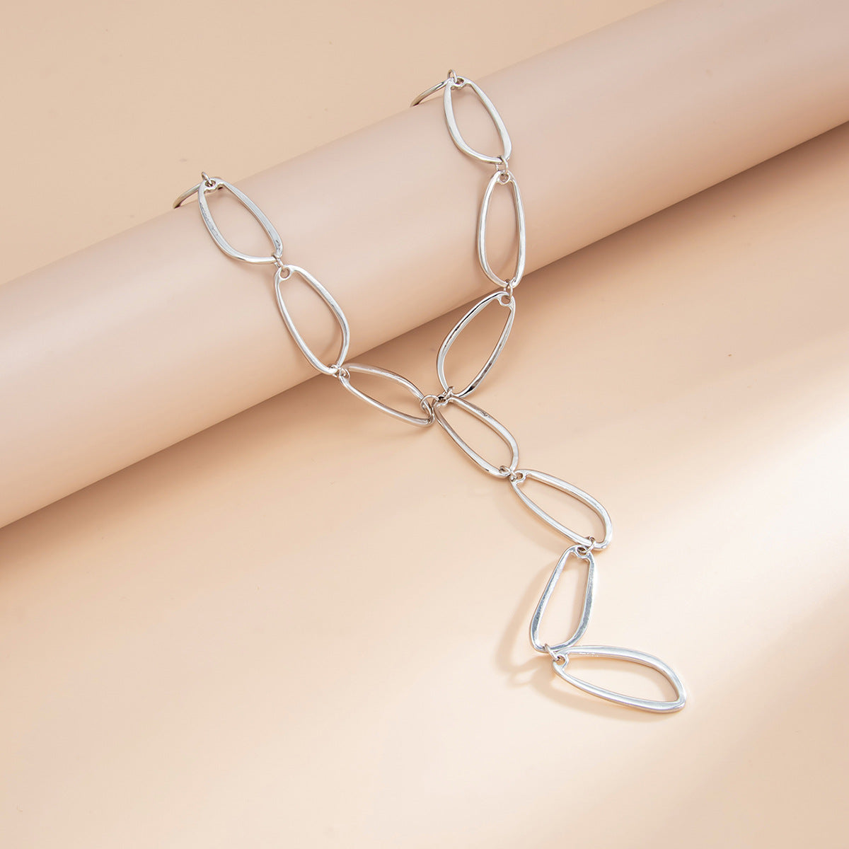 Hollow O-Ring Y-Shaped Fringe Necklace